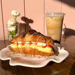 Pastry Cream Croissant